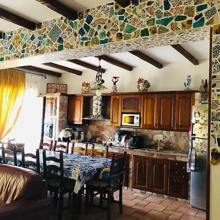 Casa Vacanza Antonella Apartment *